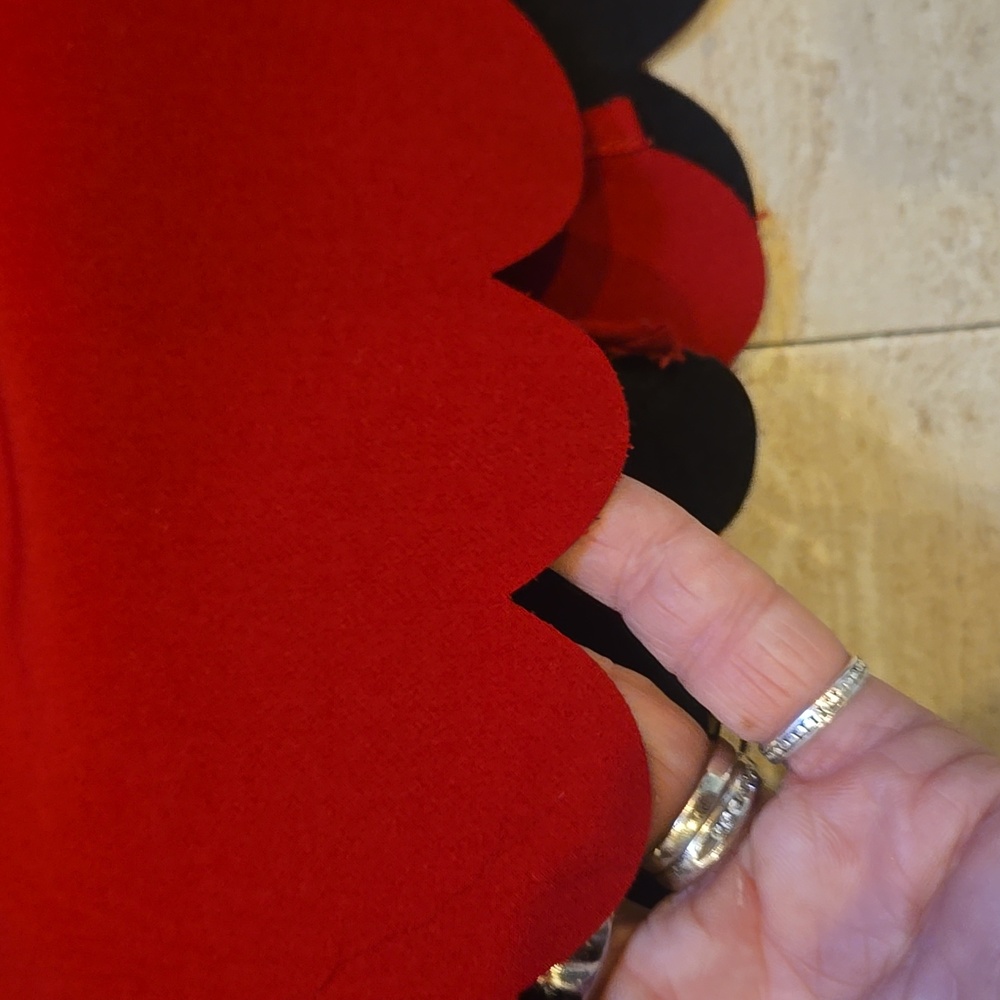 Banana Republic Red Scalloped Hem Pencil Skirt - Picture 2 of 6